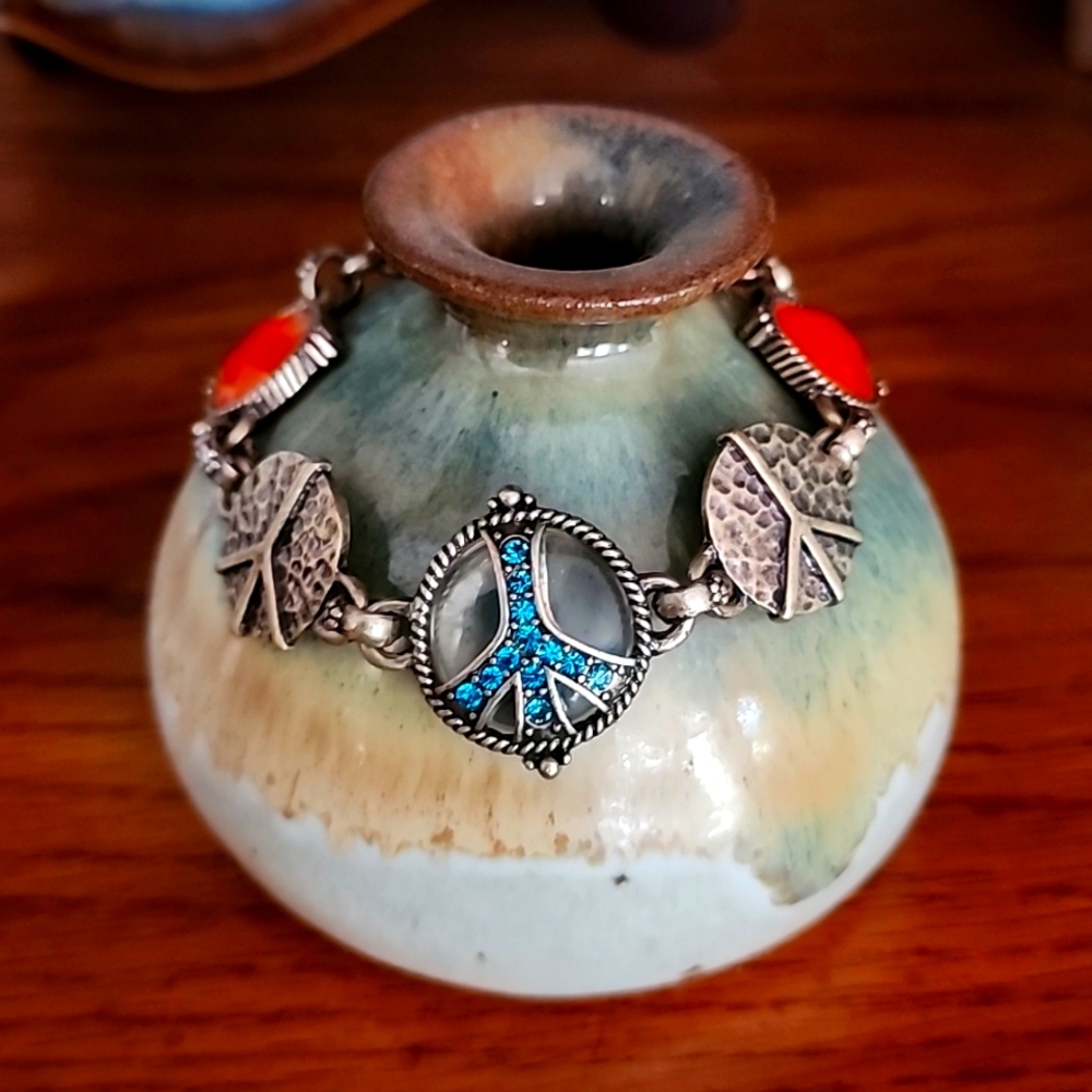 Lucky Brand station reversible bracelet .